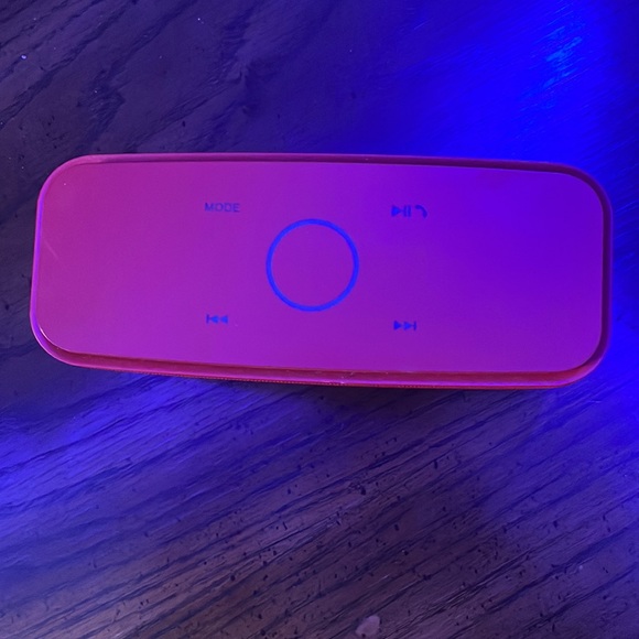 DOSS soundbox ! Wireless Bluetooth speaker. - Picture 2 of 4